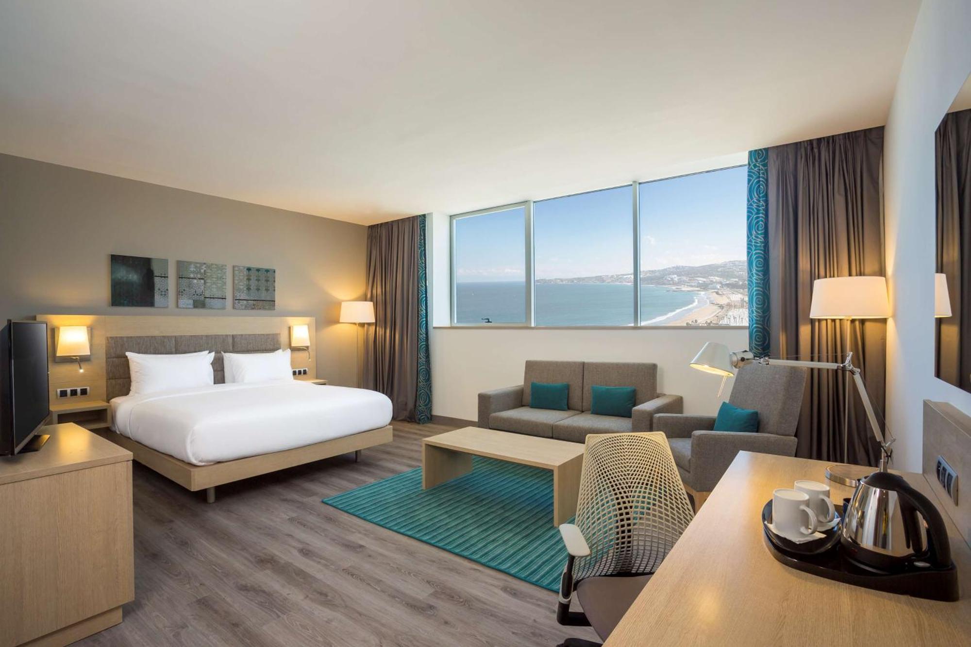 One-Bedroom King Suite Sea View,1552676767:JPEG