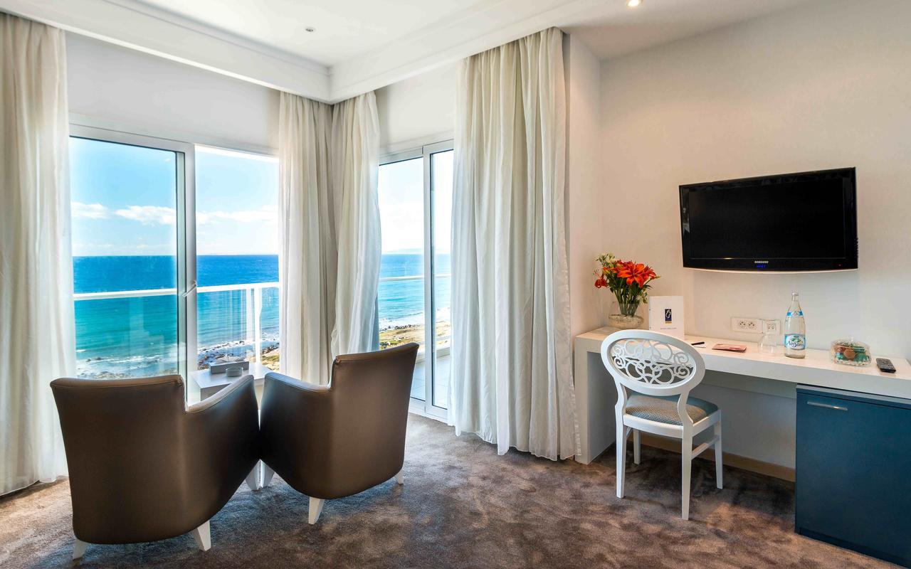 Junior Suite,1278758194:JPEG